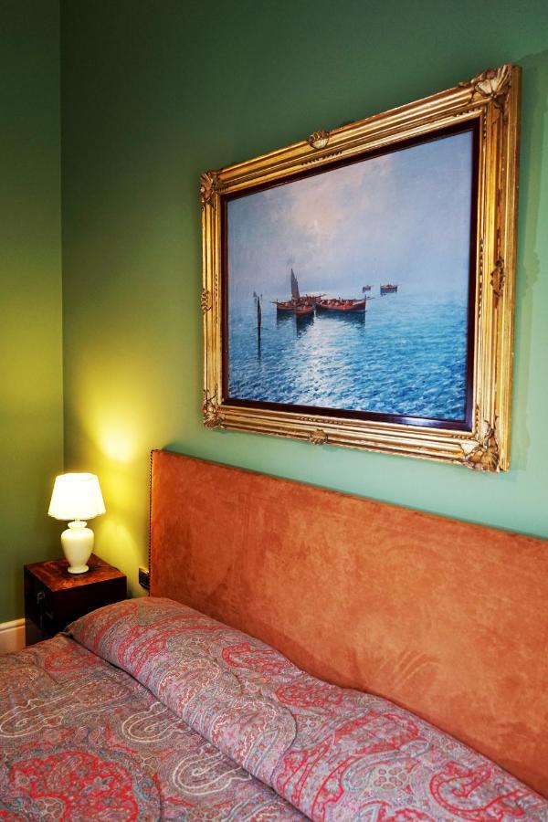 Appartamento Di Fronte Al Mare By Apulia Accommodation Bari Exterior photo