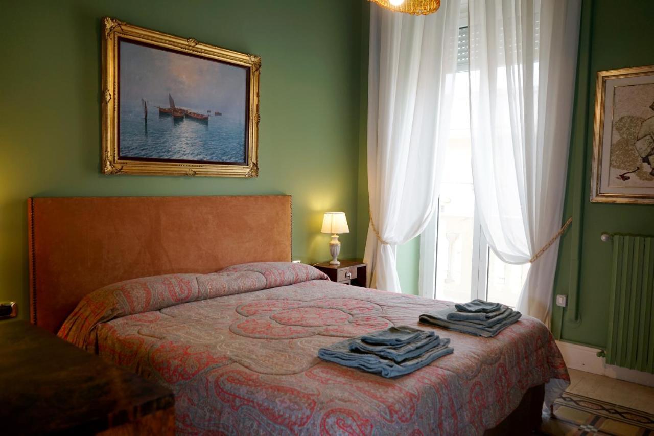 Appartamento Di Fronte Al Mare By Apulia Accommodation Bari Exterior photo